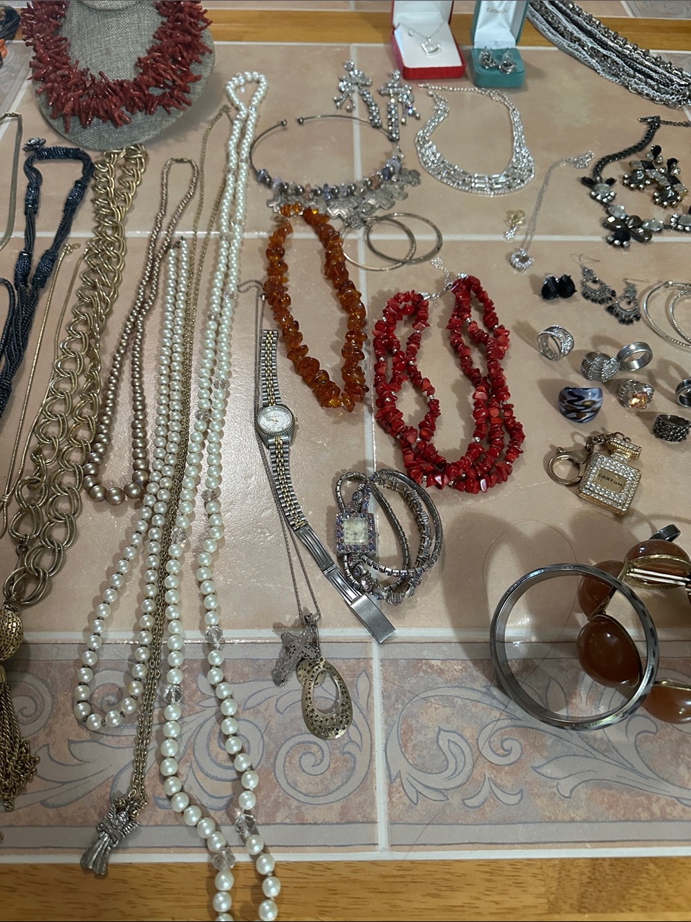 5 lbs! Mixed Costume,plus Jewelry Lot - Multi Color Necklaces & Bracelets - Picture 6 of 17